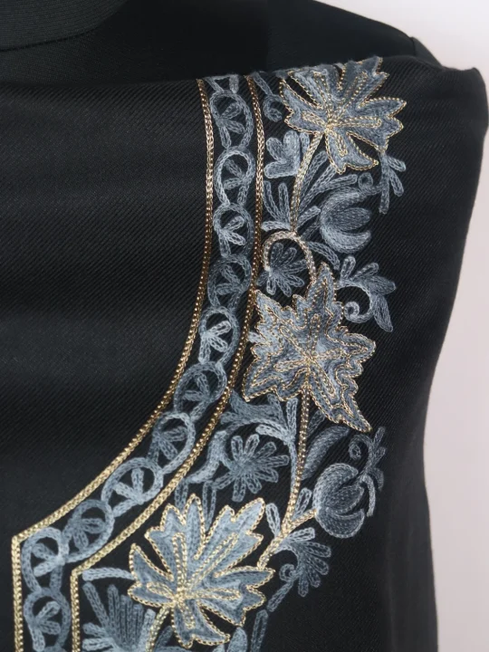 Black Woolen Suit With Chinar Gala Aari And Zari Work With Dupatta 3Pc | Sarwa - Image 3