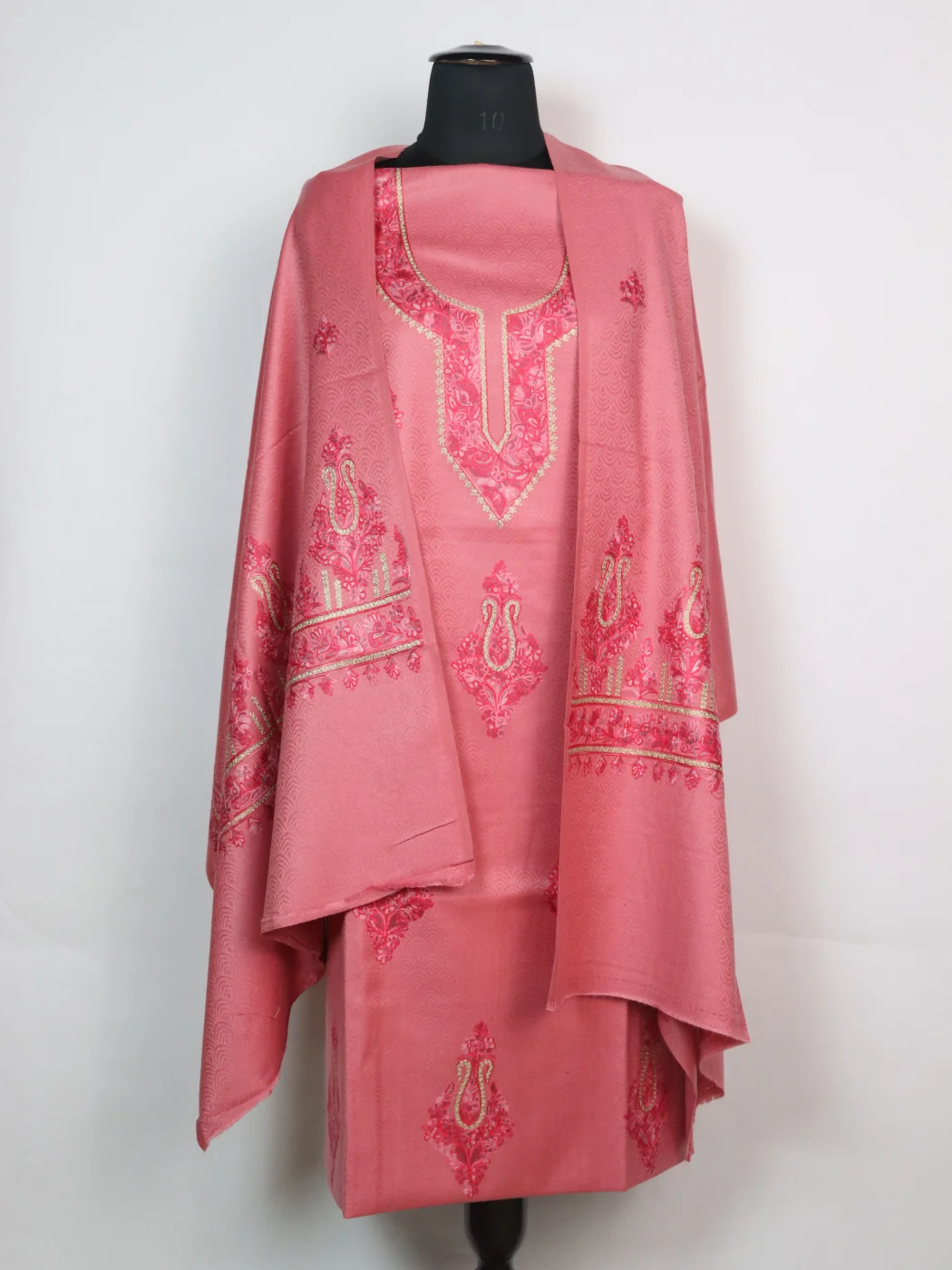 Shahana Kashmiri Woolen Suit With Aari And Zari Work With Dupatta 3Pc | Pink
