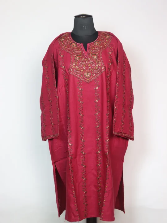 Kashmiri Pheran In Pink Cashmilon Wool With Sozni Embroidery | Zabarwan