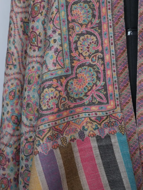 Kashmiri Shawl Zaira with Kani Pattern Design for Women in Wool - Image 3