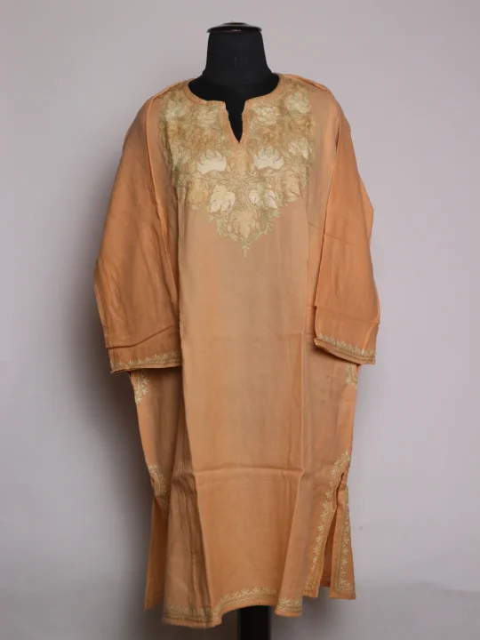 Peach Kashmiri Pheran With Embroidered Neck Work | Roshnaaz
