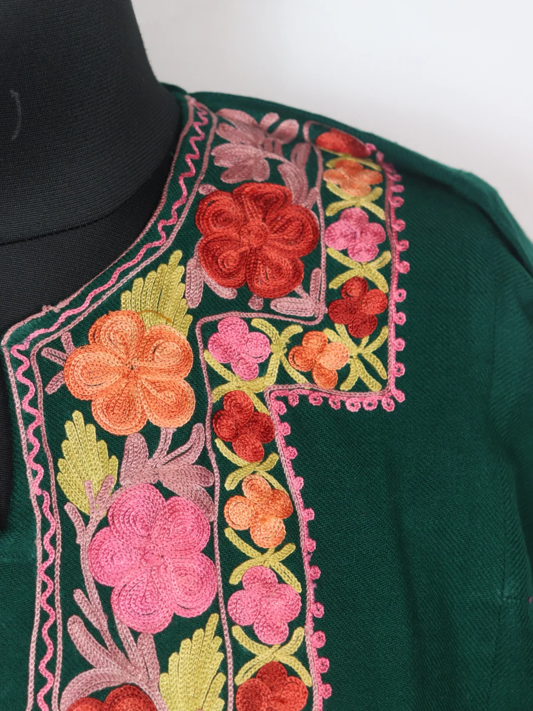 Kashmiri Pheran In Green Cashmilon wool With Aari Embroidery | Aqsa - Image 3