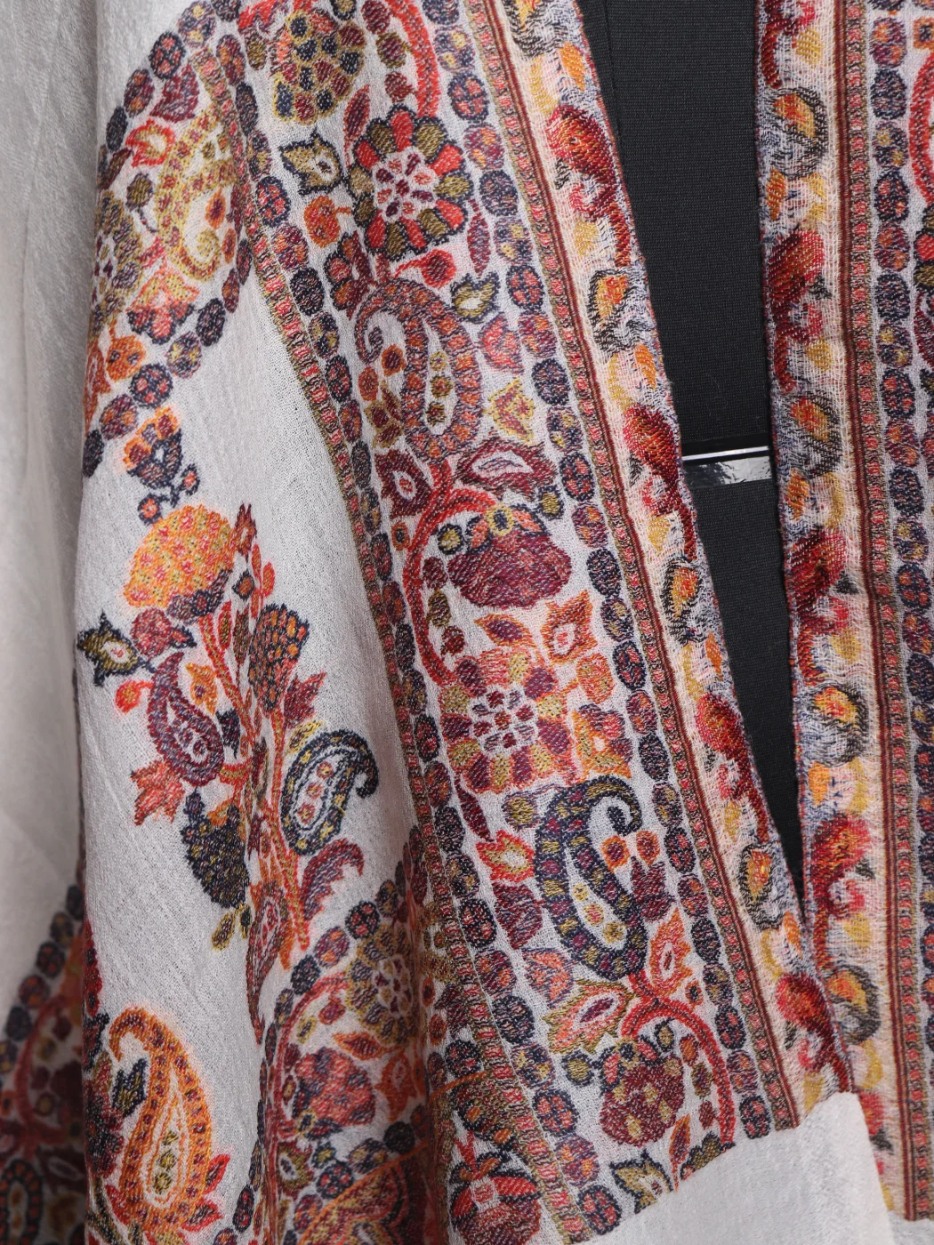 Kashmiri Stole In WhiteFine Wool With Palla Kani Work | Tahira - Image 3