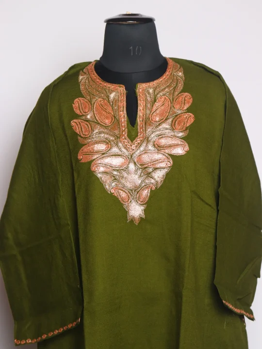 Hiba Kashmiri Pheran In Raffal Wool With Botte Tilla Embroidery | Green - Image 2