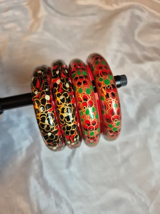 Kashmiri Paper Machie Bangles Set of 4 Suzain - Image 2