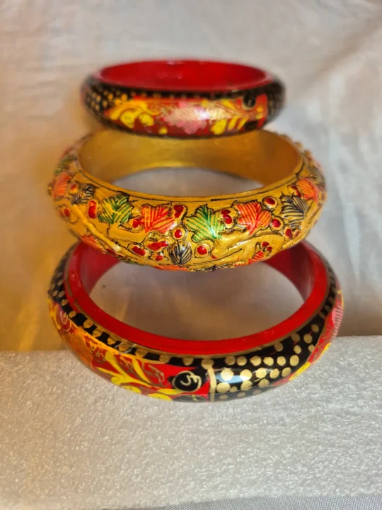 Traditional Kashmiri Paper Machie Bangles - Set of 3 Farhana - Image 3