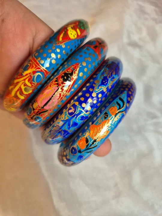 Dalgate Traditional Kashmiri Paper Machie Bangles - Set of 4 - Image 2