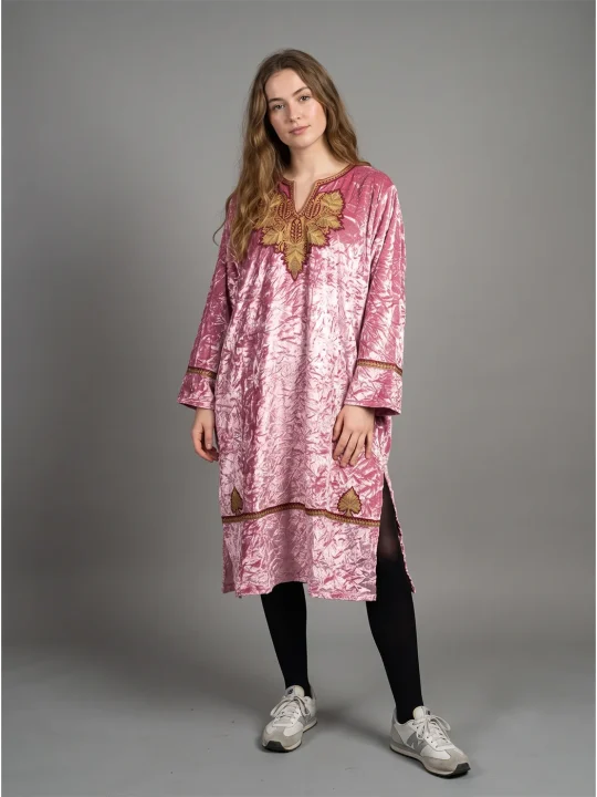 Ziyaa Kashmiri Pheran In Pink Crush Velvet With Tilla Patch